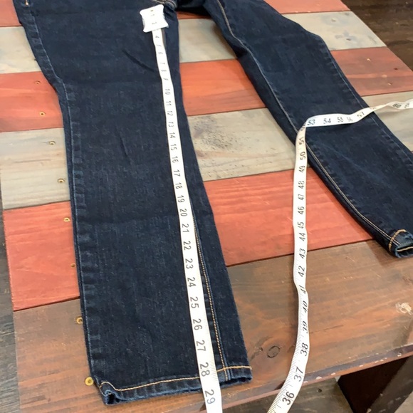 Old Navy Flirt Jeans Size 6 SHORT - Picture 9 of 9